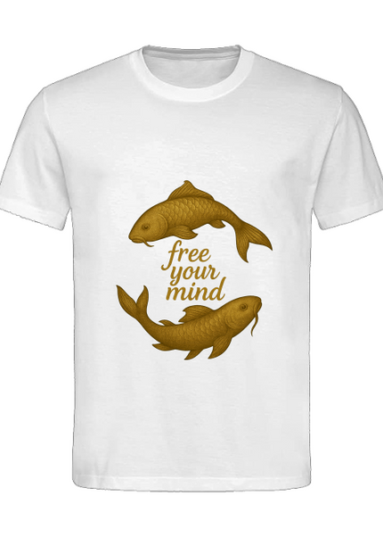 Goldfisch T-Shirt Nahaufnahme – Koi-Fisch Druckdetail mit Schriftzeichen auf GOTS-zertifizierter Bio-Baumwolle von SatoriSoul