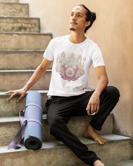 Drei Götter der Lotus Herren T-Shirt – Göttliches Lotus Design & Spiritualität