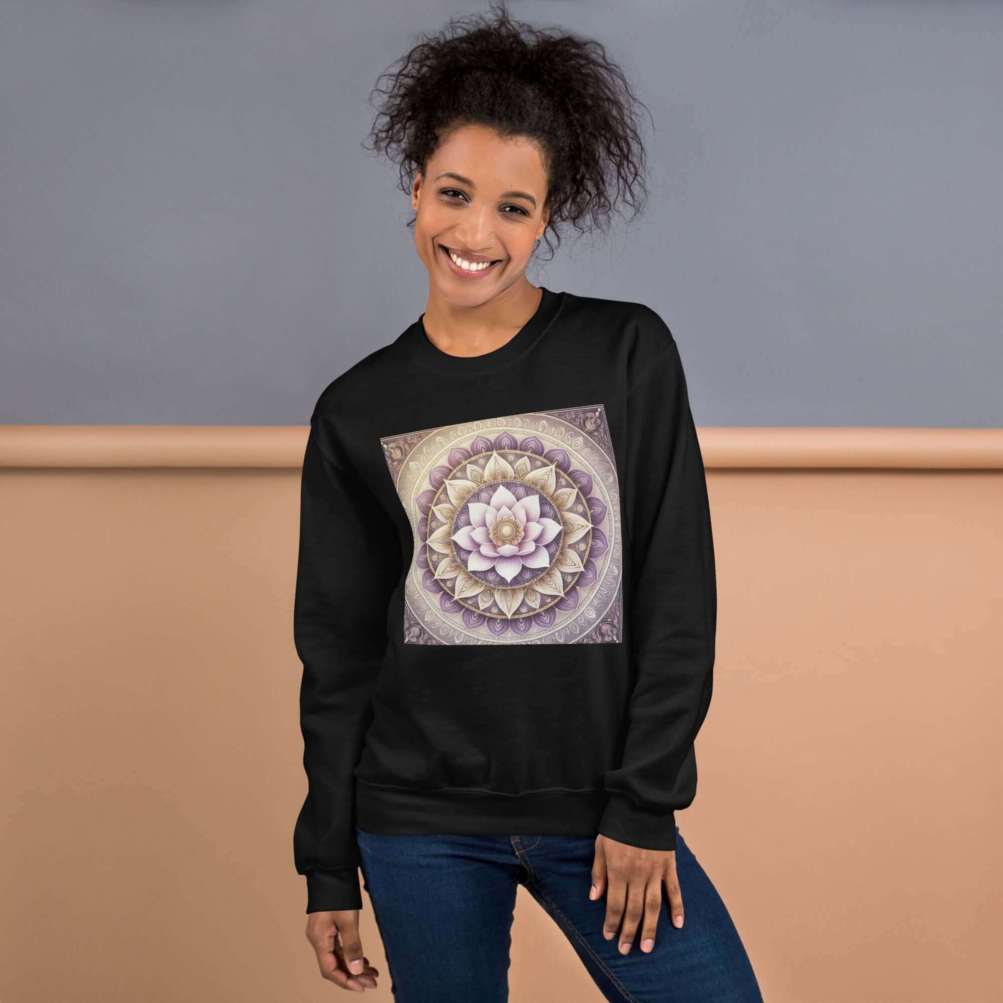**Damen Pullover Lotus Mandala Design – Spiritueller Komfort, Stilvolle Eleganz, Yoga-Bekleidung, Meditationsmode, Achtsame Mode** SatoriSoul
